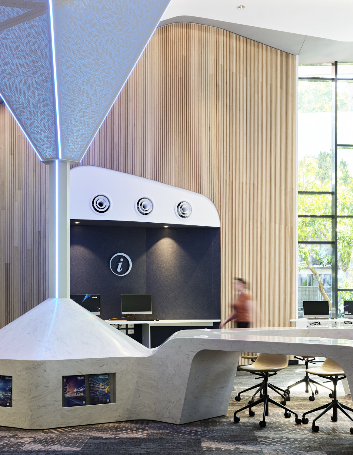 QUT P BLOCK FITOUT FOR PDT ARCHITECTS